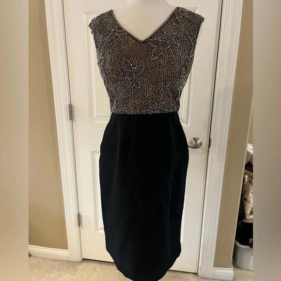 Rickie Freeman for Teri Jon- black and gold beaded formal dress- size 6 - Picture 1 of 9